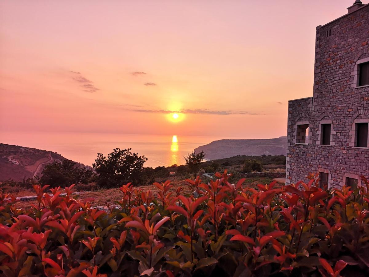 Вилла Sunset View Stone House, Areopoli Mani Экстерьер фото